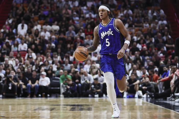  班凯罗首秀惊艳砍两双，魔术新核闪耀击败活塞