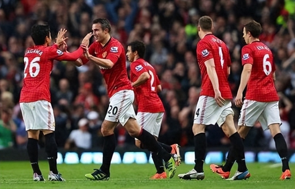  曼联主场三球大胜切尔西，滕哈赫战术获盛赞