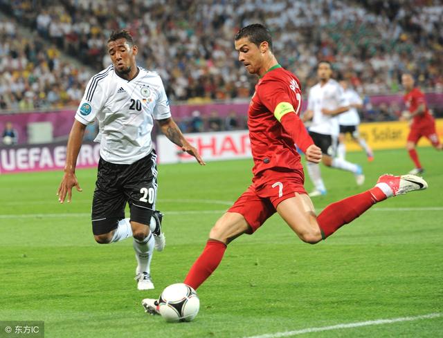 九游会真人游戏第一品牌- 阿雅克肖主场草皮状况堪忧，比赛质量受影响  